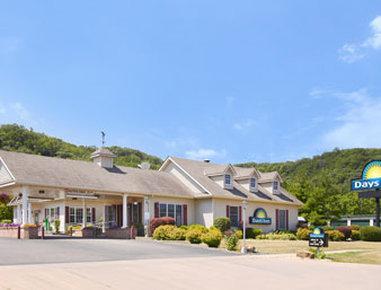 Travelodge By Wyndham Red Wing Exterior foto